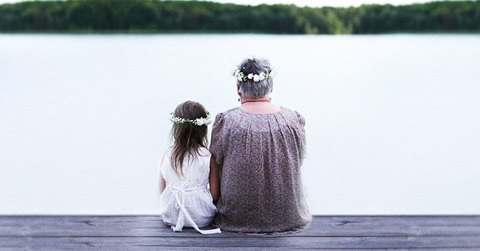 16 простих і мудрих порад бабусі своєї новонародженої внучці
